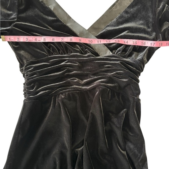 Sandra Darren Black Long Sleeve Velvet Dress Satin Trim Ruched Waist Womens 10 - Picture 8 of 11